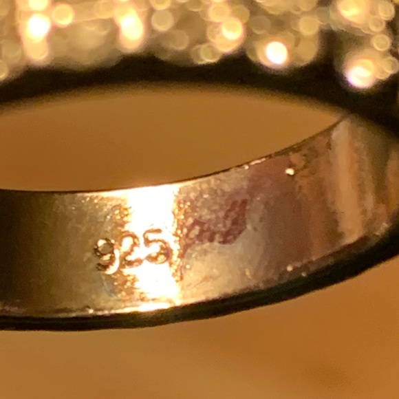 ❗️LAST CHABCE 9/30❗️STERLING SILVER CUBIC ZIRCONIA 3 ROW ETERNITY BAND - Picture 10 of 10